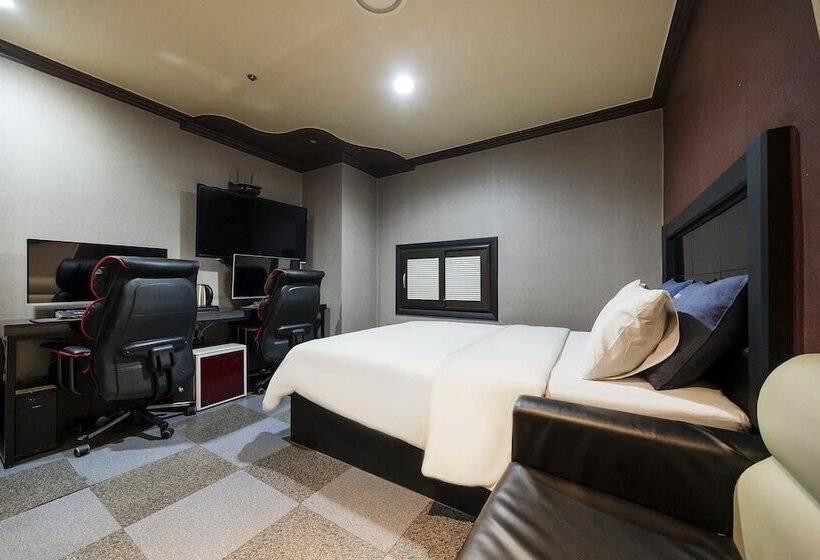 Motell Ilsan Hwajeong June