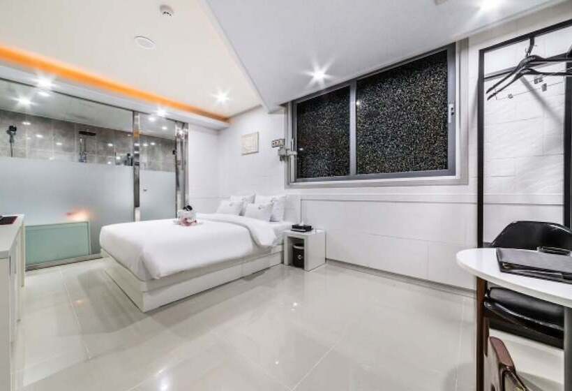 汽车旅馆  Incheon  Crystal