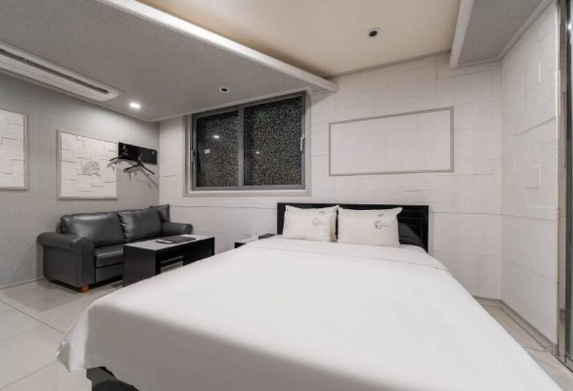 汽车旅馆  Incheon  Crystal