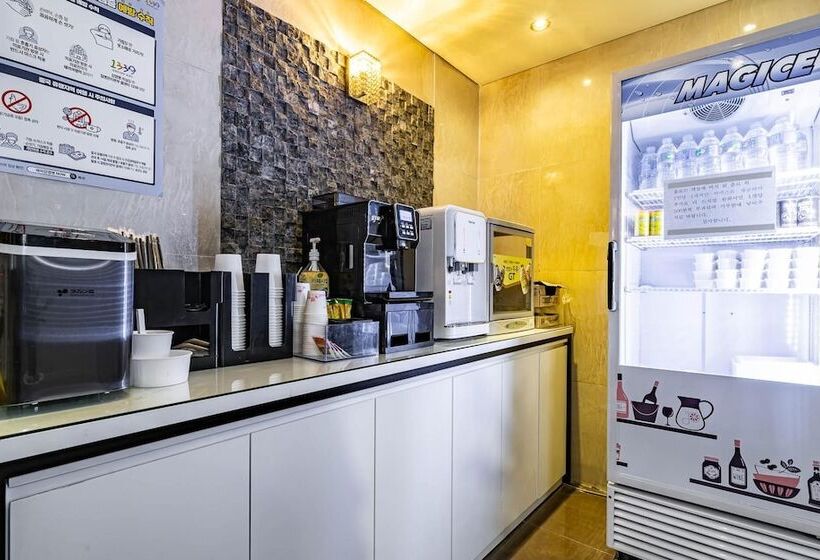 Motel Suwon Yeongtong O2