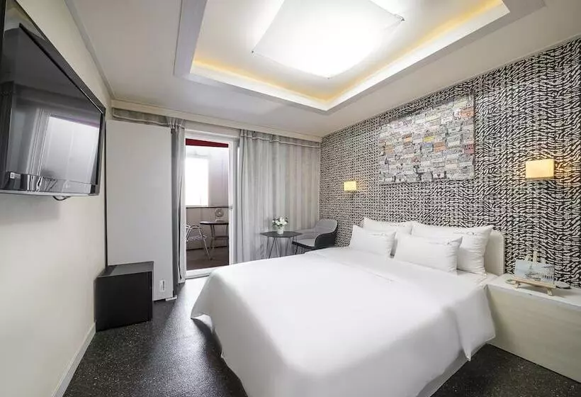 مُتل Tongyeong Hotel O2