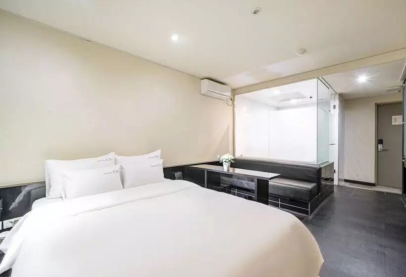 مُتل Tongyeong Hotel O2
