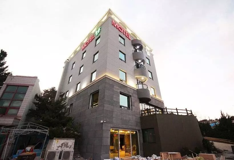 Motelli Uljin Neulbom Boutique