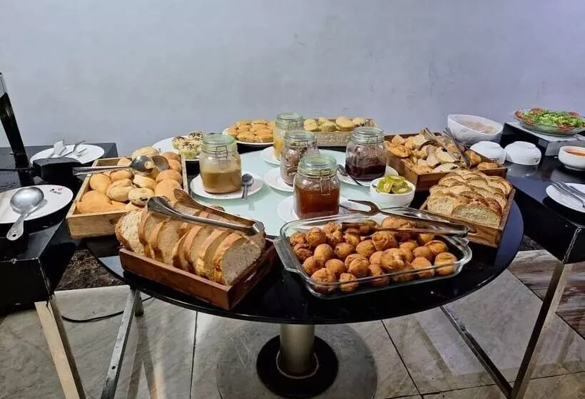 O Bwira  Hotels & Resorts