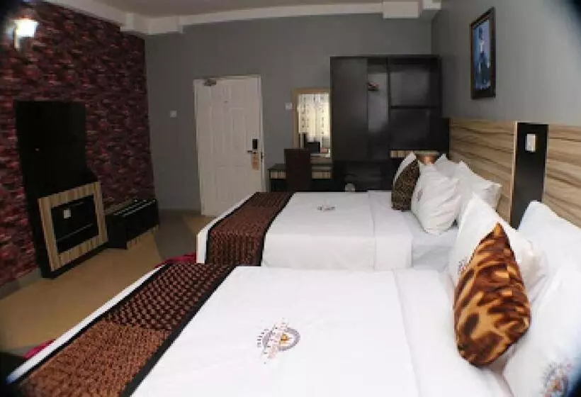 پانسیون Room In Lodge   All Seasons Hotel   Superior Double