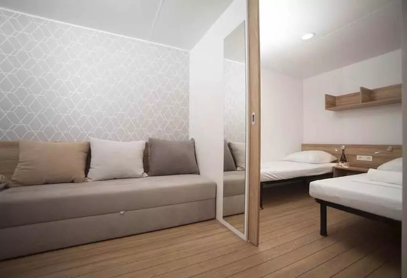 استراحتگاه Mediteran Mobile Homes In Terme Catez