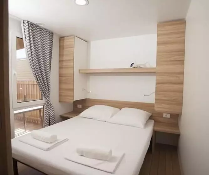 استراحتگاه Mediteran Mobile Homes In Terme Catez