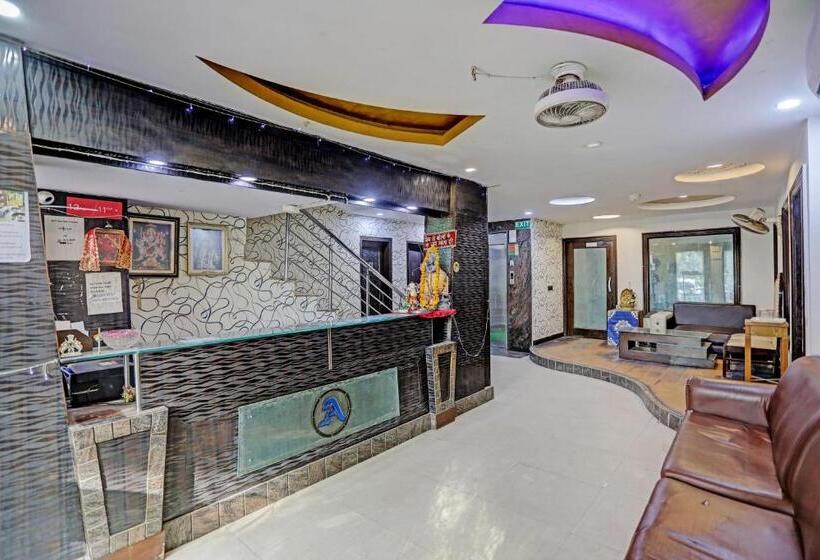 호텔 Anand Near Karol Bagh Metro Station