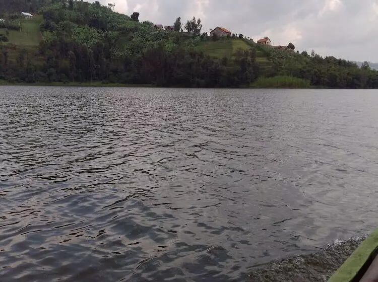 تختخواب و صبحانه Leisere Inn