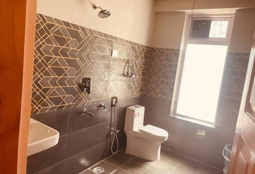 Hotel Bsr Resort By Apple Orchards