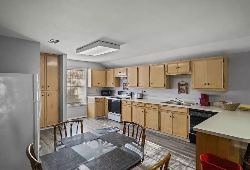 ホテル Axtons Bass City Resort