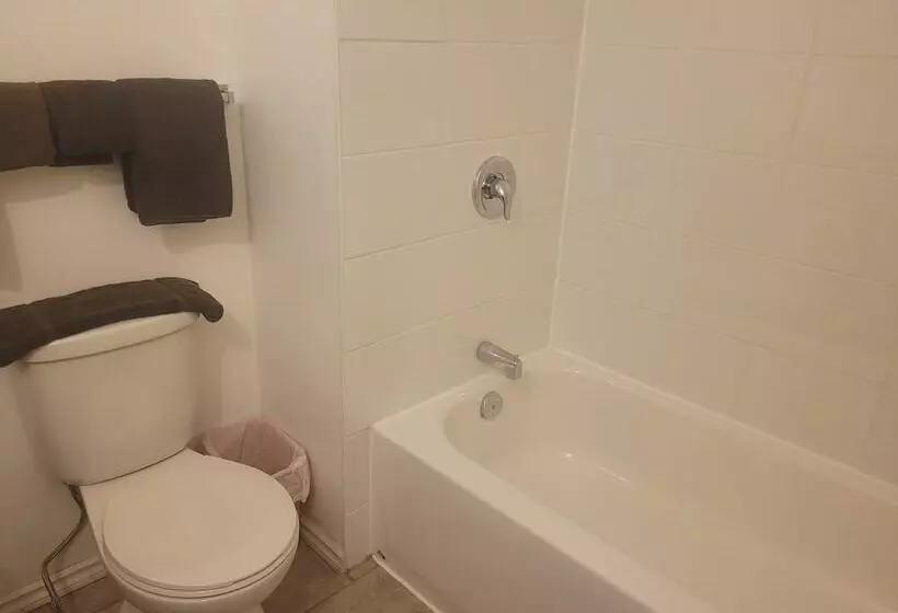 Hotelli Boyle Motor Inn