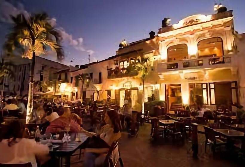 هتل Colonial Blanco