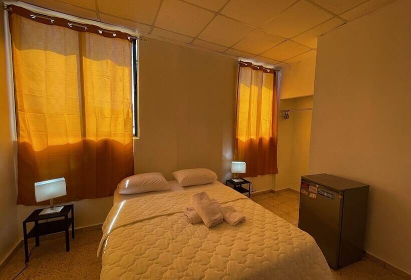 هتل Colonial Blanco