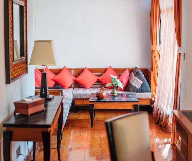 هتل One Myanmar Resort Inle