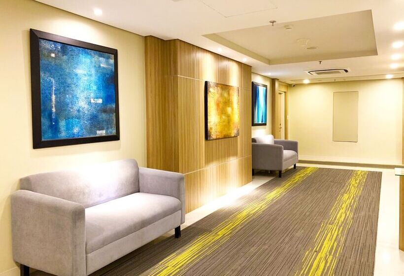 هتل The Residences