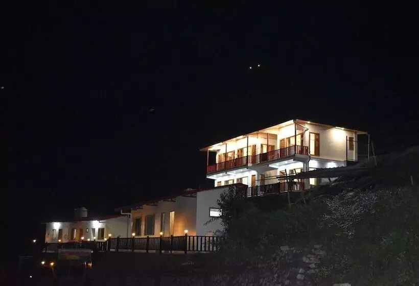 هتل The Vintage Hill Village   Himalayan Boutique Resort