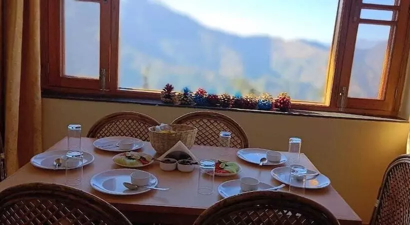 هتل The Vintage Hill Village   Himalayan Boutique Resort