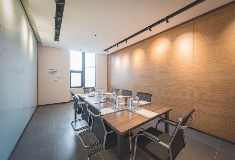 Hotel Urcove By Hyatt Nanjing Downtown