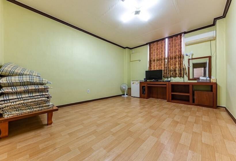 Motel Boeun Green Park