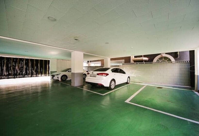 モーテル Gumi Indong Nine