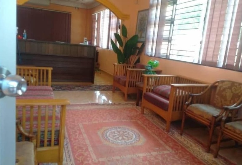 汽车旅馆 Kamila Teluk Senangin