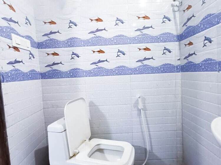 Roomshala 039 Hotel Rk