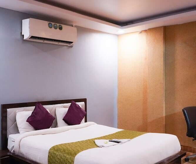 Roomshala 039 Hotel Rk