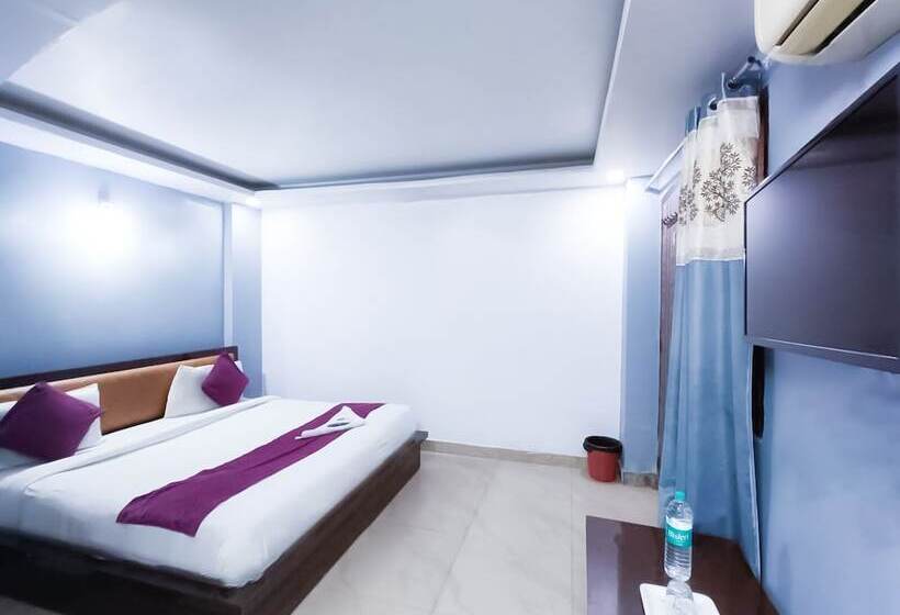 Roomshala 039 Hotel Rk