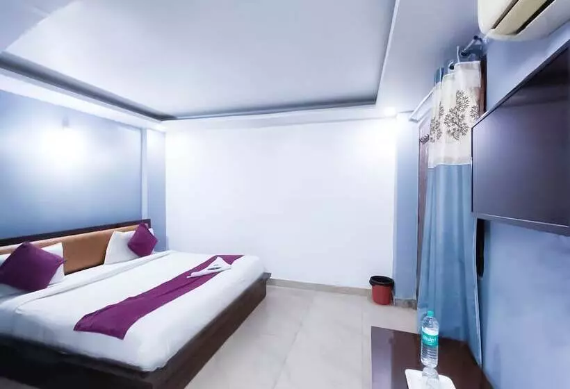 Roomshala 039 Hotel Rk