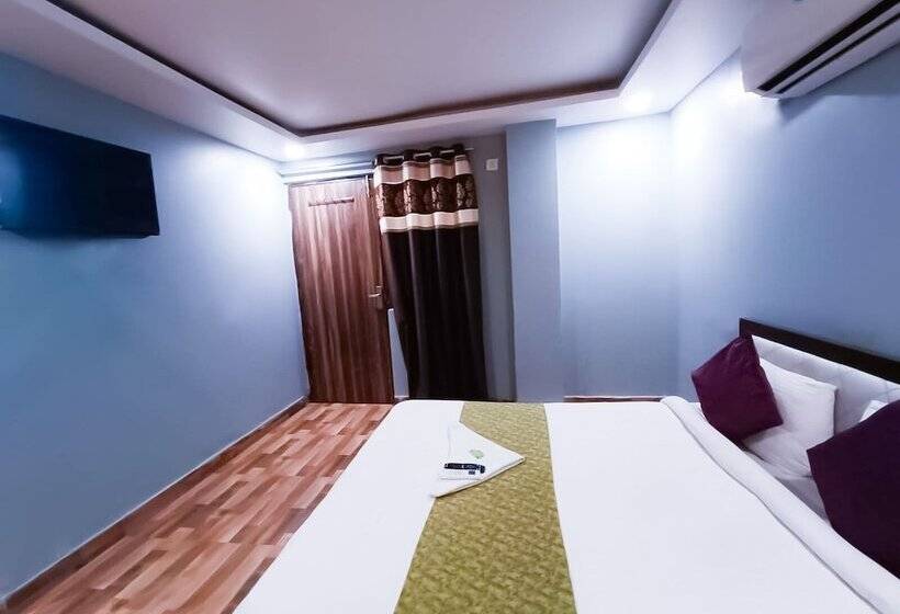 Roomshala 039 Hotel Rk