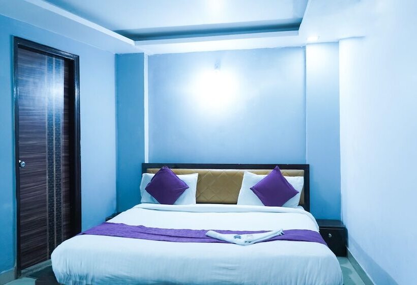 Roomshala 039 Hotel Rk