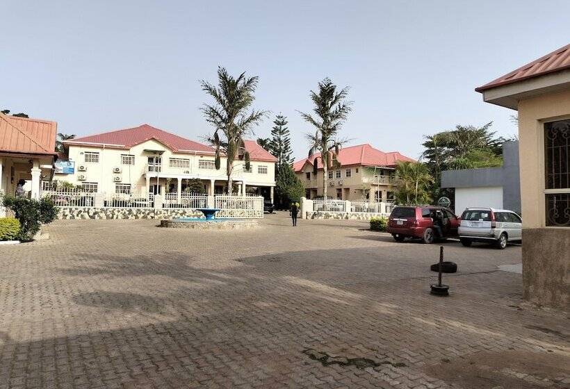 Steffan Hotel And Suites