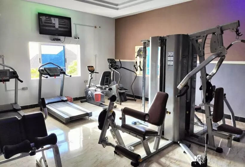 Steffan Hotel And Suites