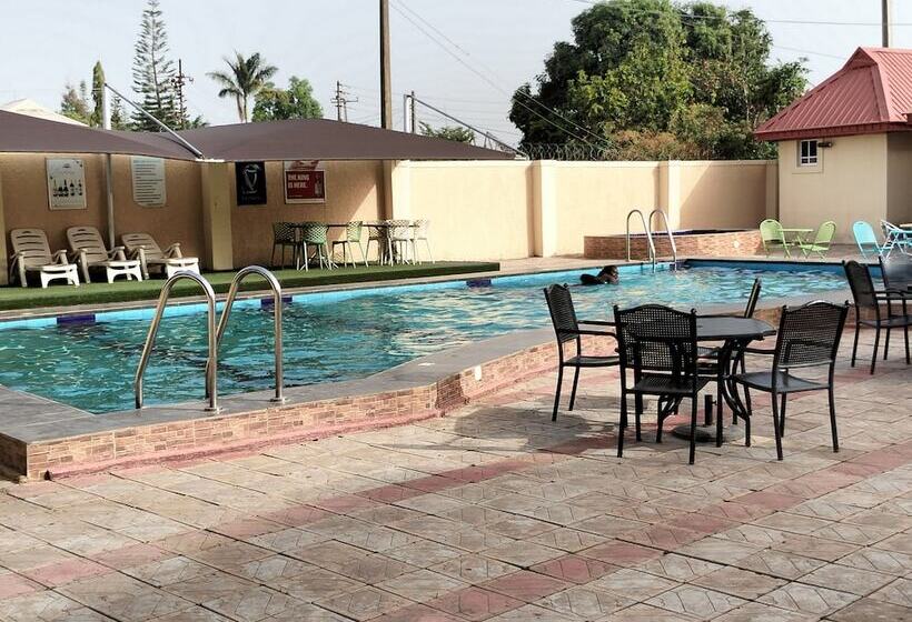 Steffan Hotel And Suites