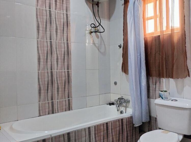 Steffan Hotel And Suites