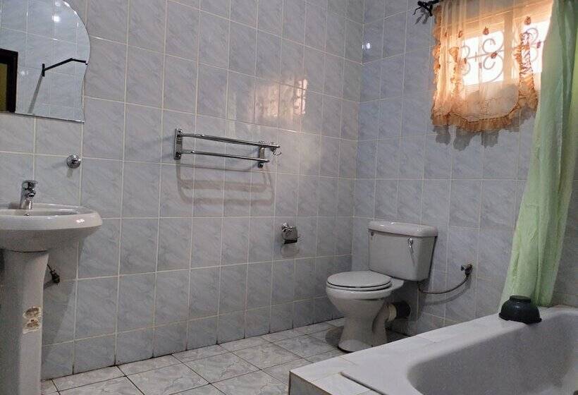 Steffan Hotel And Suites