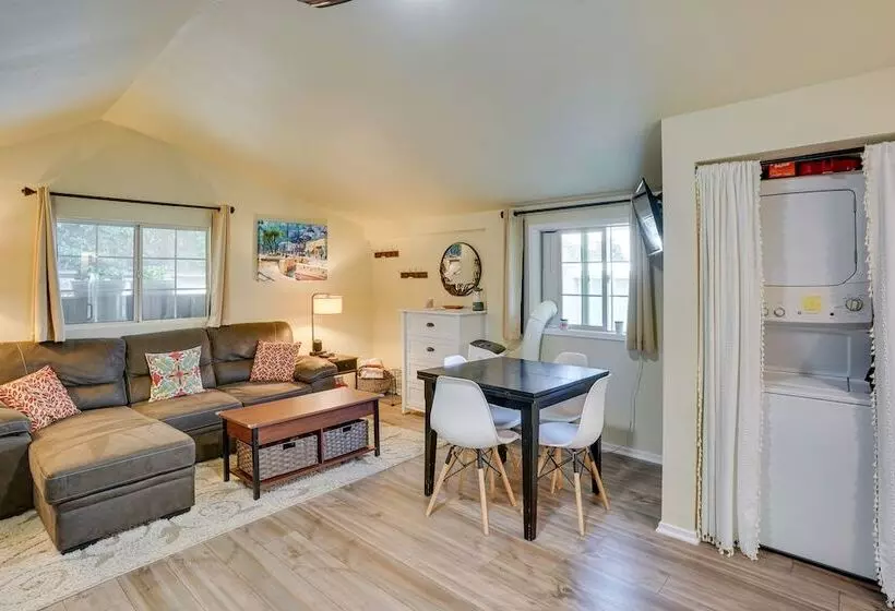 Avalon Cottage < Half Mi To Beaches & Crescent Ave