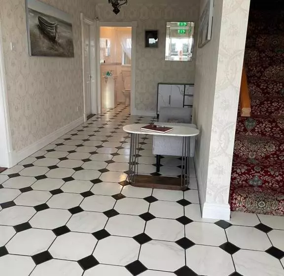 Aamiaismajoitus (B&B) New Lisnagalt Lodge