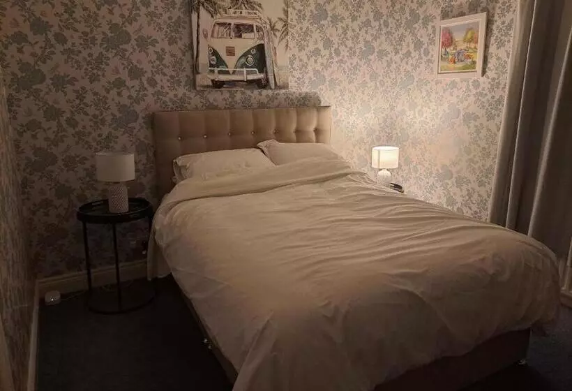 Aamiaismajoitus (B&B) New Lisnagalt Lodge