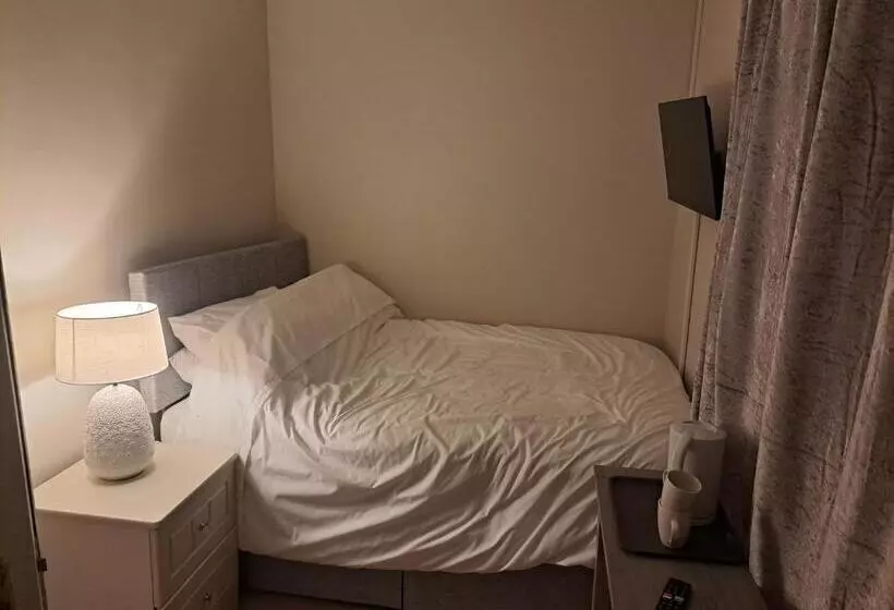 Aamiaismajoitus (B&B) New Lisnagalt Lodge