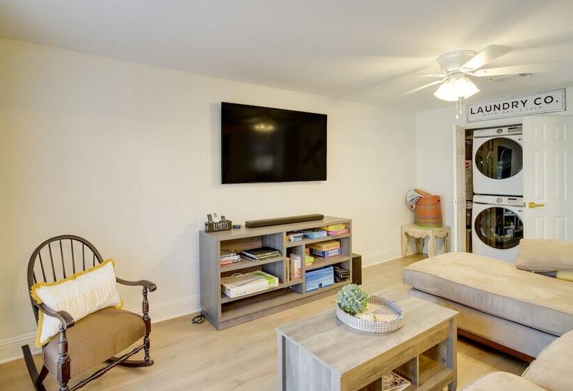 Breezy Pet Friendly Houston Home ~ 1 Mi To Dtwn!