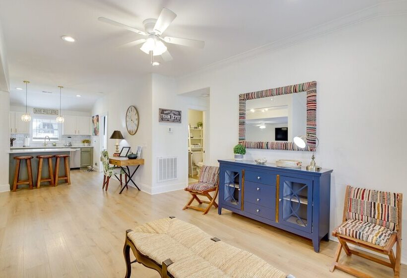 Breezy Pet Friendly Houston Home ~ 1 Mi To Dtwn!