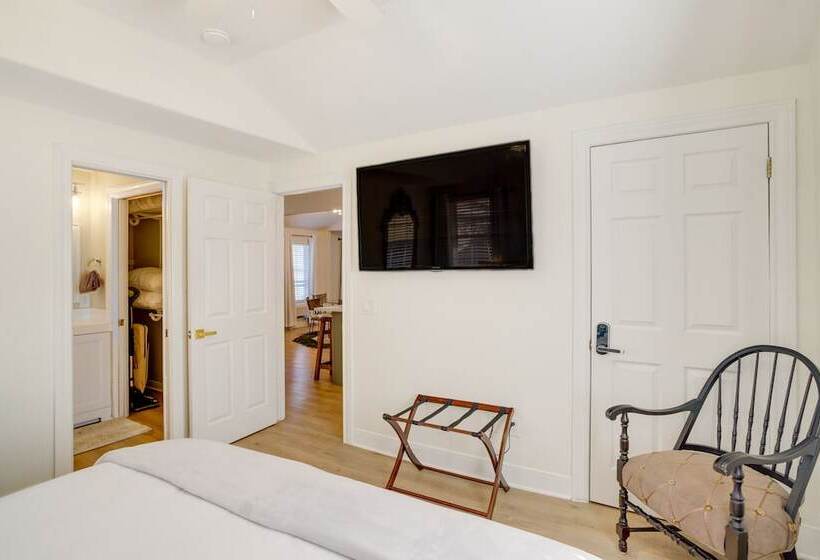 Breezy Pet Friendly Houston Home ~ 1 Mi To Dtwn!