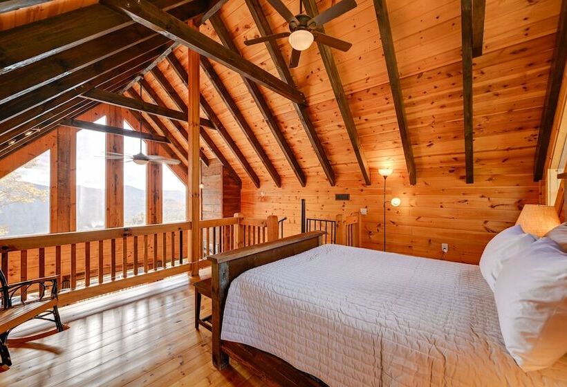 Bryson City Getaway: Private Hot Tub & Scenic View