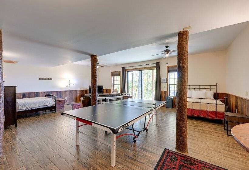 Bryson City Getaway: Private Hot Tub & Scenic View