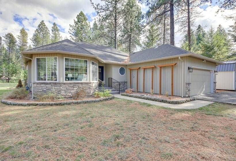 Charming Idaho Home W/ Hot Tub, Near Beaches!