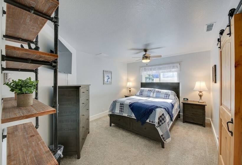 Charming Idaho Home W/ Hot Tub, Near Beaches!