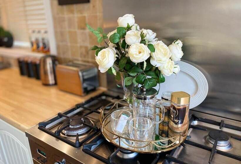 Cosy Cottage    2 Bed High End Cottage In Bawtry