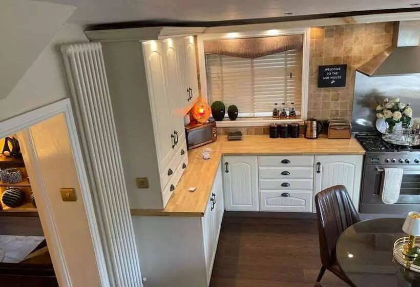 Cosy Cottage    2 Bed High End Cottage In Bawtry